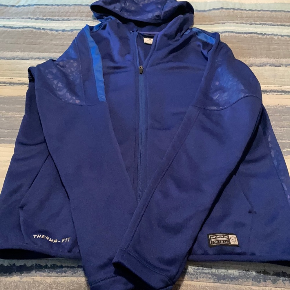 Womans medium Nike sweatshirt